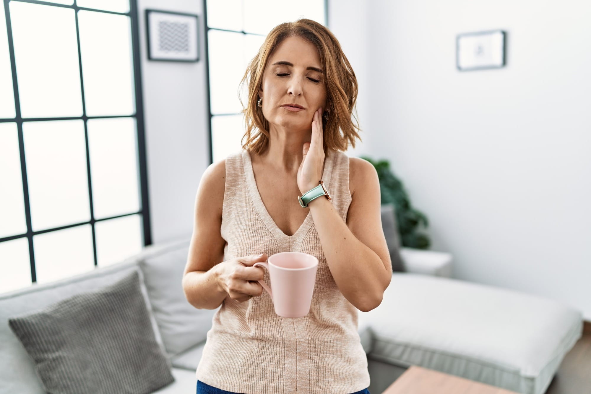 Waking Up With Sore Teeth? Here’s What Your Mouth May Be Telling You